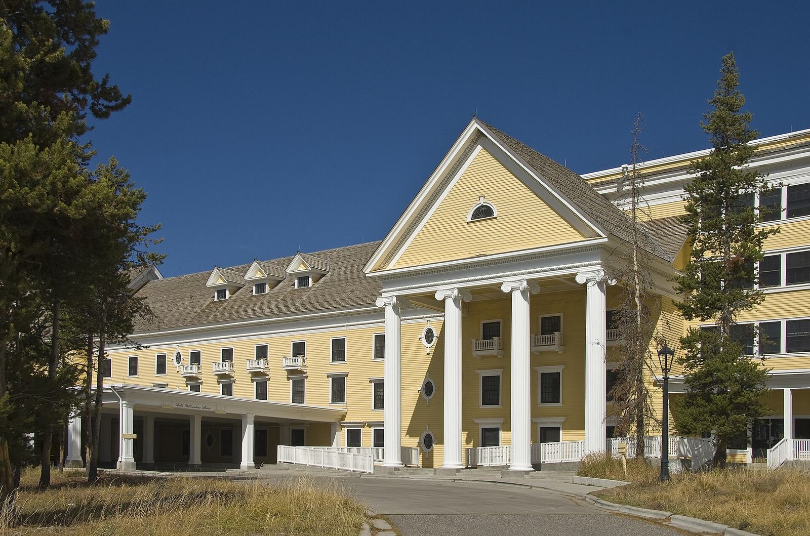 Lodging in Yellowstone National Park: All 9 In-Park Lodges Compared (2026-27 Dates, Rooms, Prices)