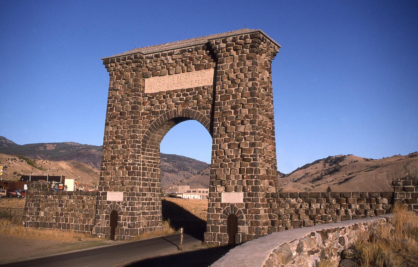 Yellowstone’s 5 Entrances Compared: Which One Should You Use?